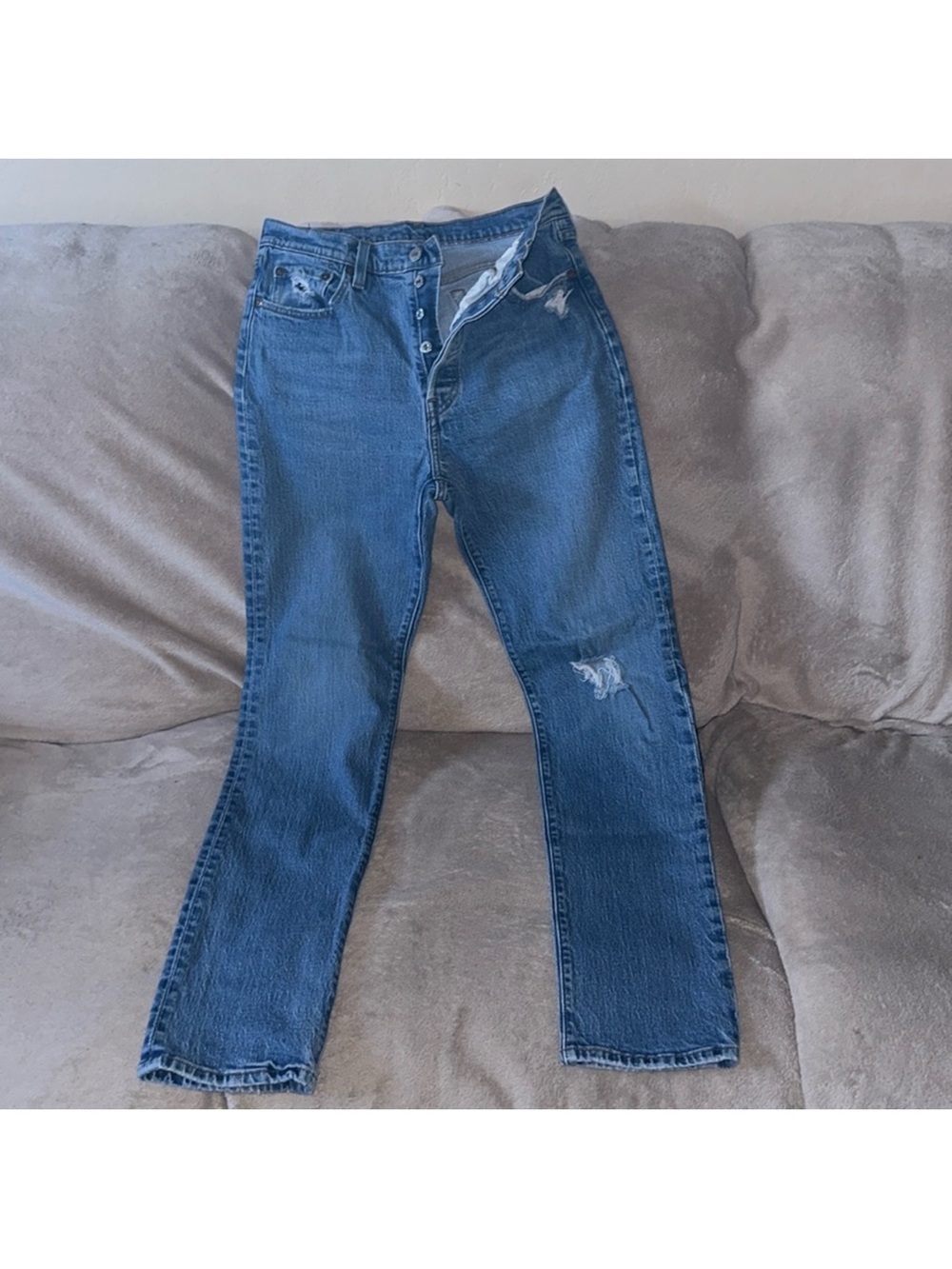 Levi’s 501 blue jeans W29 L32 5 button front distressed straight leg
